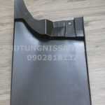 788105JZ0B Chắn bùn bánh xe sau phải NISSAN NAVARA NP300