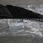 668959NB0A Ốp chân kính chắn gió trái INFINITI L50