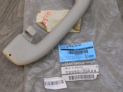739403NK2A Tay nắm xe trần sau NISSAN X-TRAIL T32H