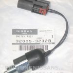 3200532J2B Cảm biến lùi NISSAN UVAN E25